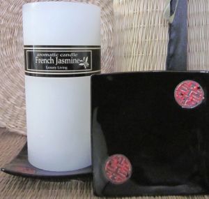 CP01b :curved small ceramic oriental tapas plate / candle holder - black **SOLDOUT**